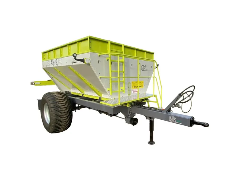 Lime and fertilizer spreader